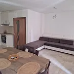 Sea Garden Marina 2 דירה *