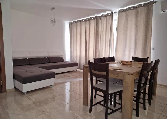 Sea Garden Marina 2 * וארנה