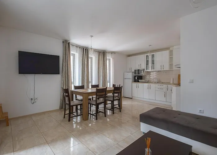 Sea Garden Marina 2 דירה וארנה